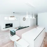 Modern 2 Bed With Garden - Appartamento Bridel