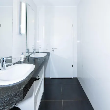 شقة Modern 2 Bed With Garden - Bridel