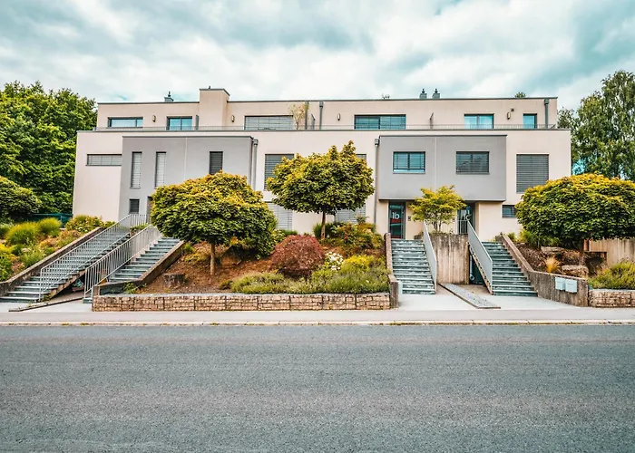 Modern 2 Bed With Garden - Apartment