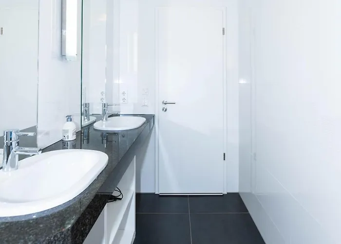 Apartment Modern 2 Bed With Garden - Bridel